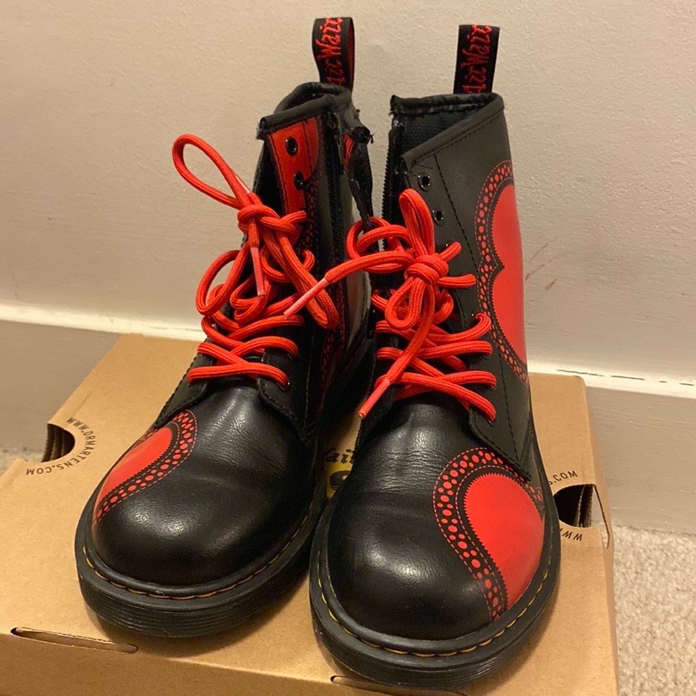 Girls Dr. Martens size 4